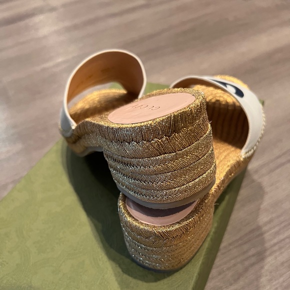 Authentic GG Gucci sandals size 37.5 - Picture 4 of 10